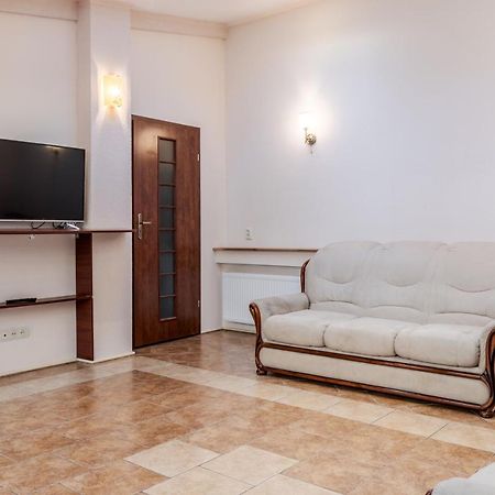 Mangal And Terrace In Center Apartment Lviv Luaran gambar
